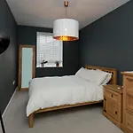 Fantastic 2 Bedroom City Centre Apartment